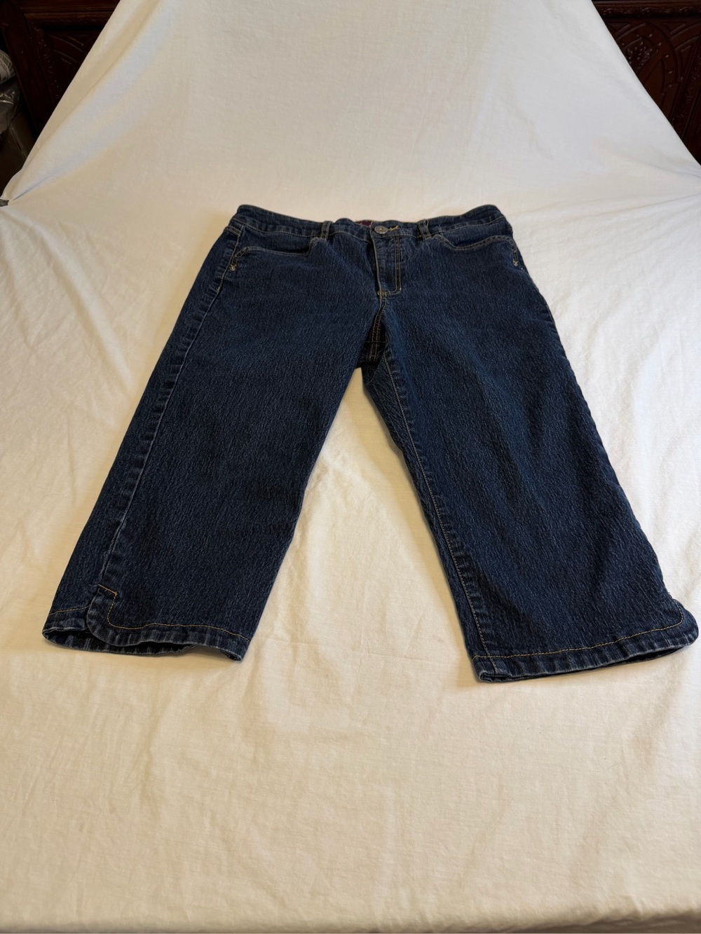 Gloria Vanderbilt Women’s Dark Blue Denim Capris Size 14